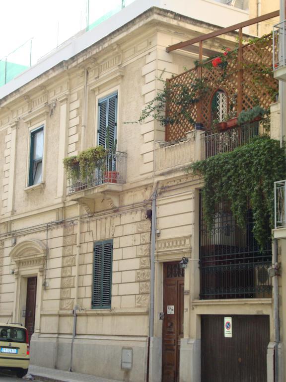 Frühstückspension La Maison Des Livres Reggio Calabria